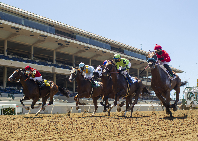 Del Mar Dirt Start | Benoit Photo