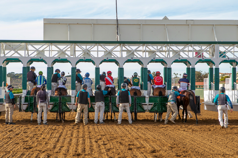 Assistant Starters Gate Crew Del Mar | Benoit Photo