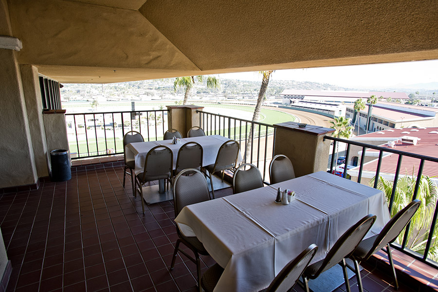 Luxury Suite Table Seating